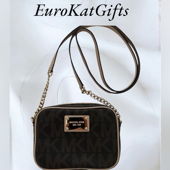 Michael Kors Handbags - Michael Kors Brown Gold Crossbody Shoulder Bag Pre loved Approx 5.5”x 4.5”x 2.4”